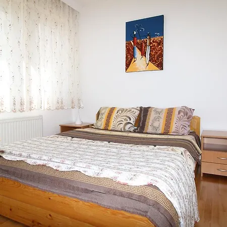 Hotel Admiral Arena Garni
