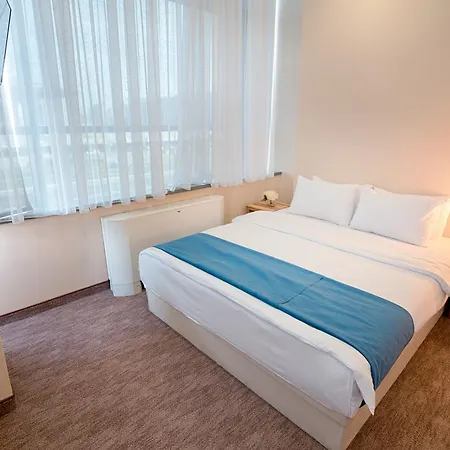 Admiral Arena Garni Hotel