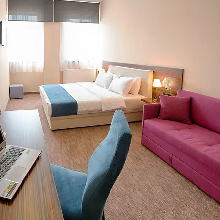 Admiral Arena Garni Hotel