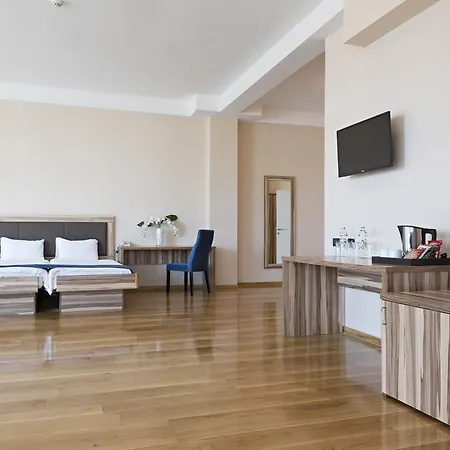 Admiral Arena Garni Hotel